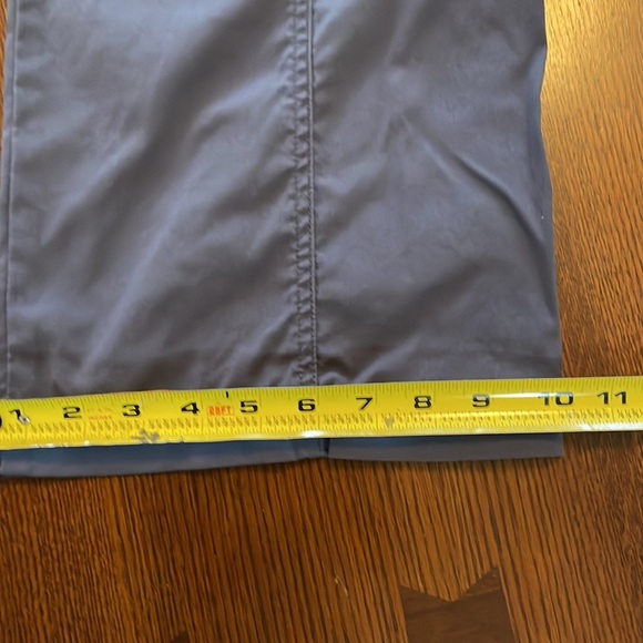 Prana Convertable Hiking Gray Pants 10. Excellent condition. Zip off pants. - Picture 9 of 11